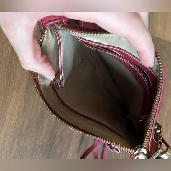 Vintage 90s Y2K Danier Leather Crossbody Chain/Zipper Purse - Picture 17 of 17